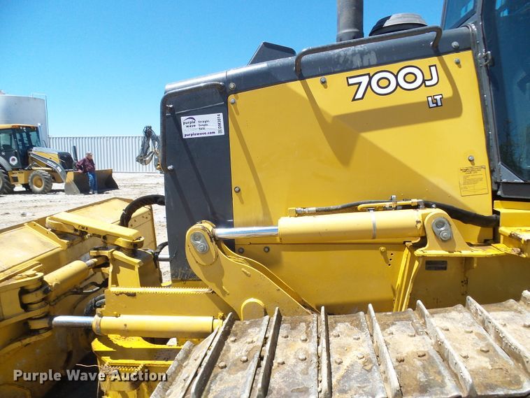 image for item DM3014 2015 John Deere 700J  dozer