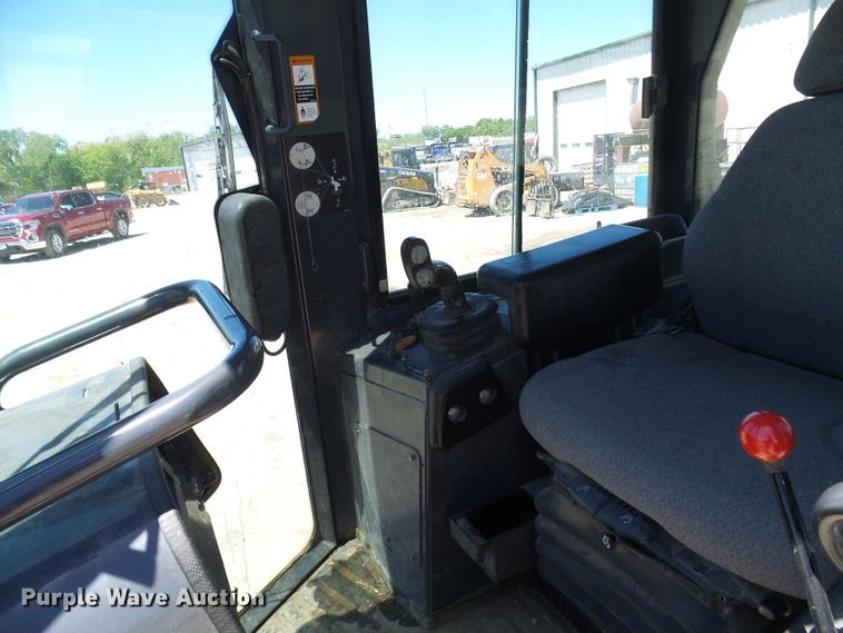 image for item DM3014 2015 John Deere 700J  dozer