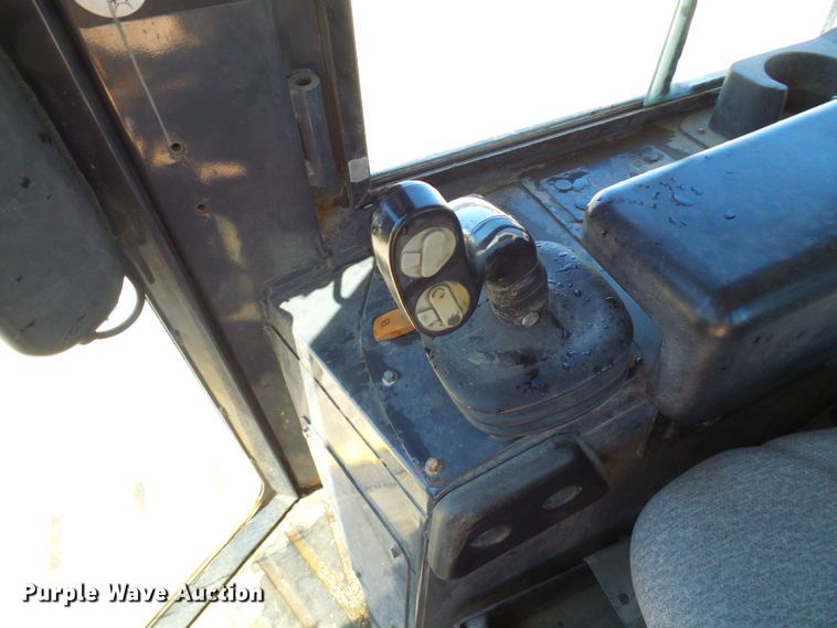 image for item DM3014 2015 John Deere 700J  dozer