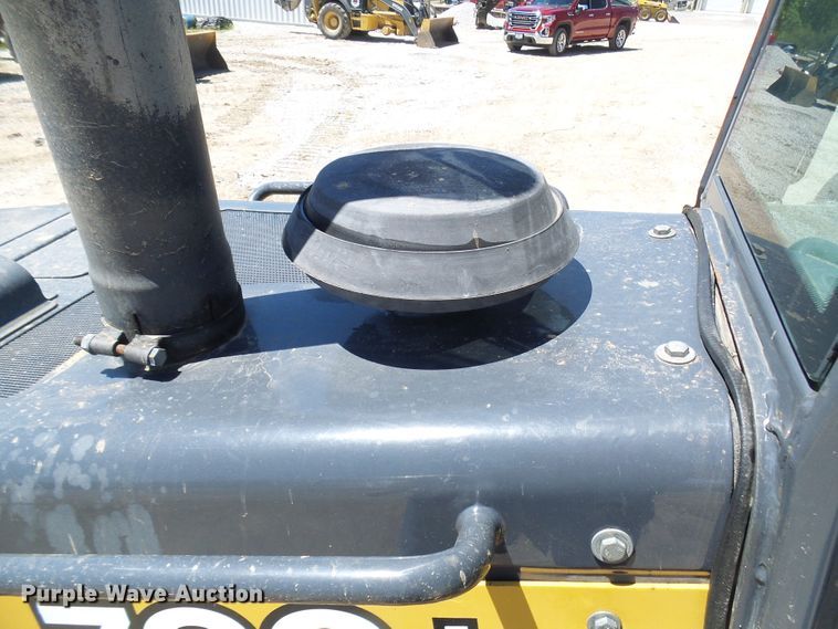 image for item DM3014 2015 John Deere 700J  dozer