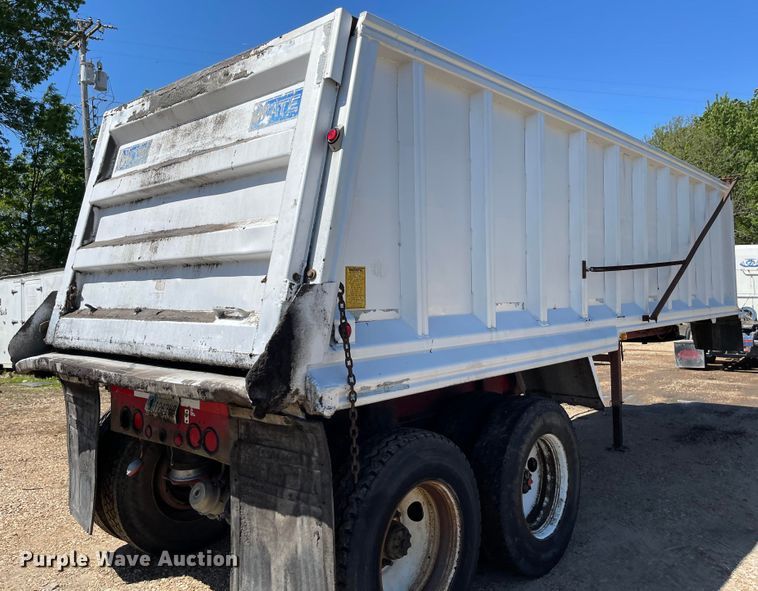 image for item DM3801 1996 Mate Inc.  end dump trailer