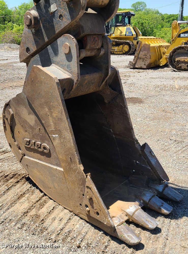 image for item DN5526 2014 Komatsu PC360LC-10  excavator