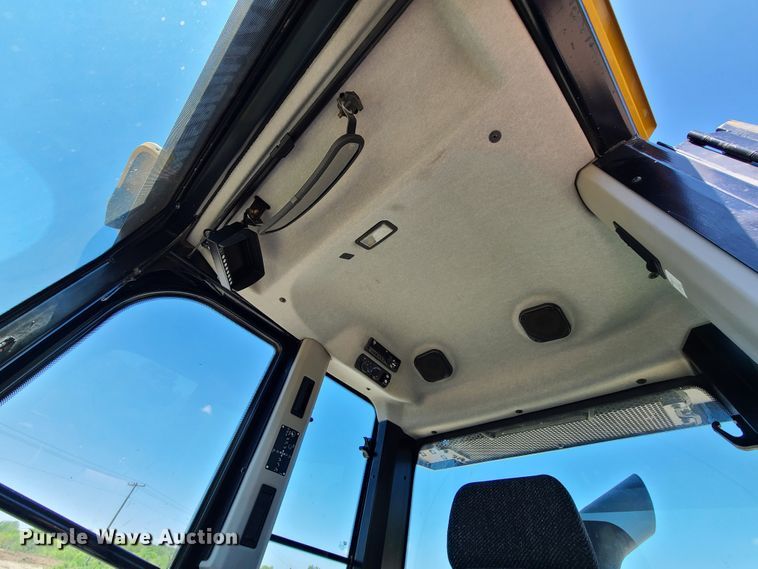 image for item DN5527 2018 Caterpillar 963K  track loader