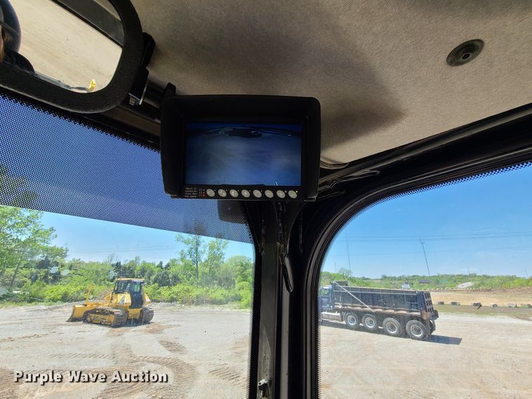 image for item DN5527 2018 Caterpillar 963K  track loader