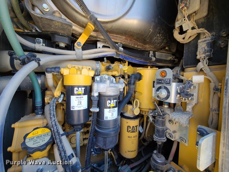 image for item DN5527 2018 Caterpillar 963K  track loader