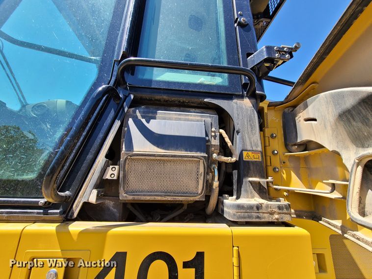 image for item DN5527 2018 Caterpillar 963K  track loader