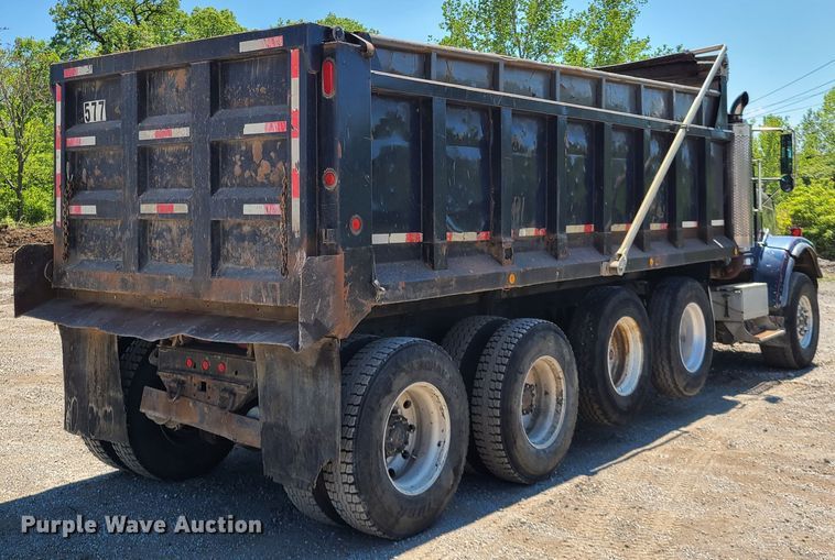 image for item DN5529 1994 Freightliner FLD120  dump truck