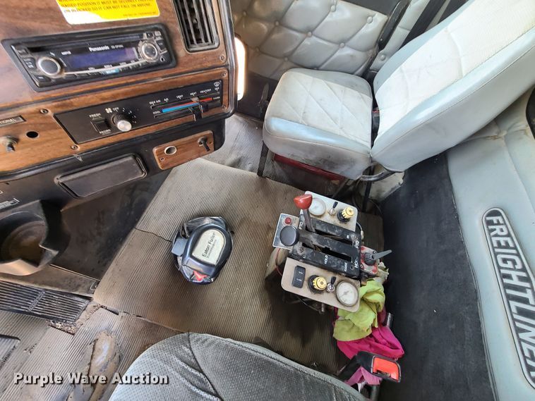 image for item DN5529 1994 Freightliner FLD120  dump truck