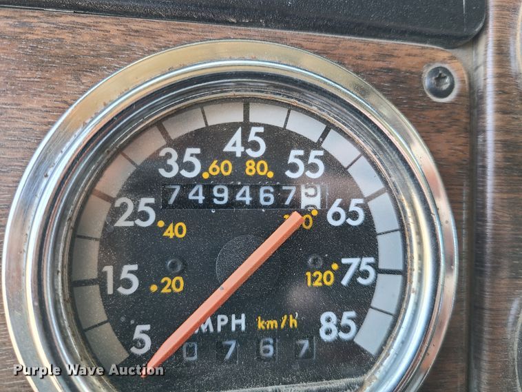 image for item DN5529 1994 Freightliner FLD120  dump truck