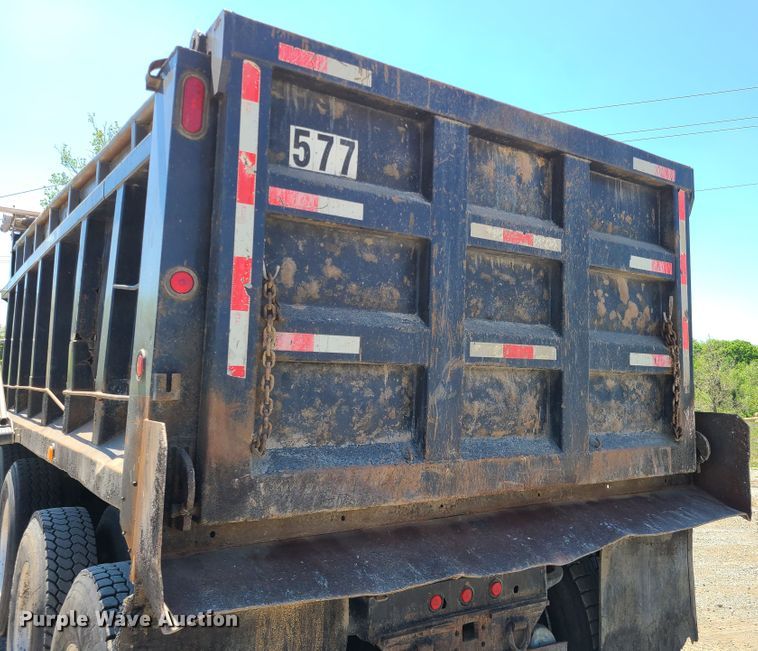 image for item DN5529 1994 Freightliner FLD120  dump truck