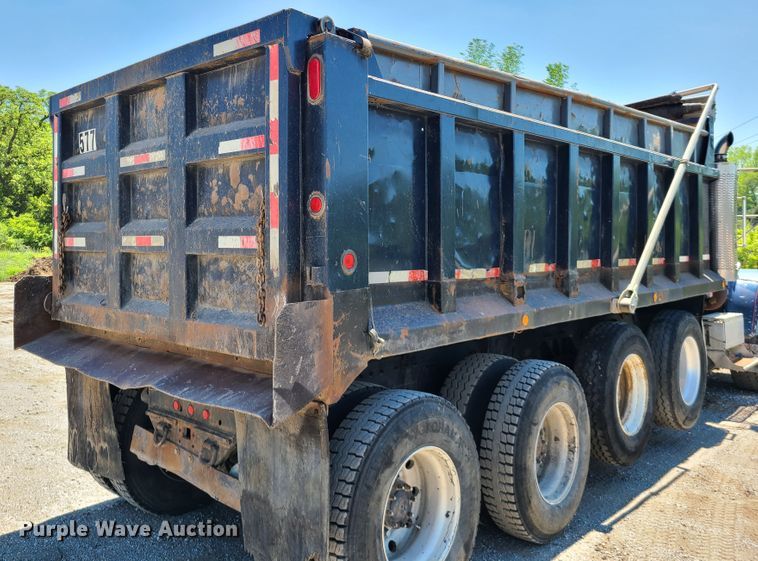 image for item DN5529 1994 Freightliner FLD120  dump truck