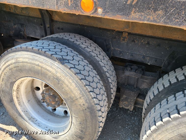 image for item DN5529 1994 Freightliner FLD120  dump truck