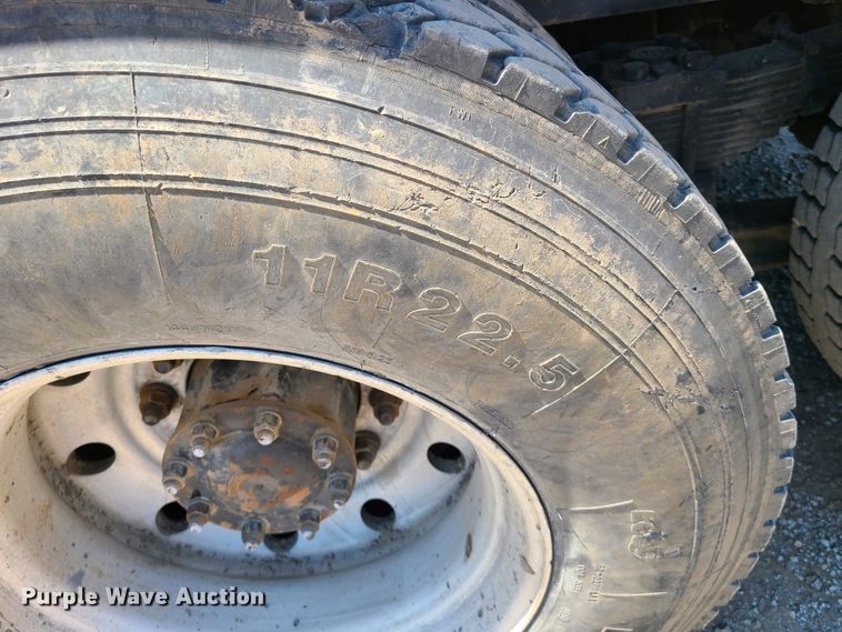 image for item DN5529 1994 Freightliner FLD120  dump truck