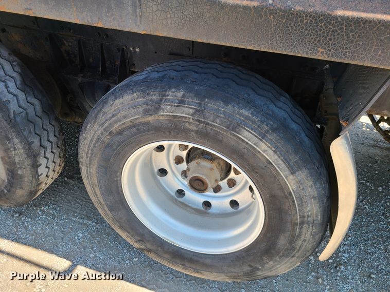 image for item DN5529 1994 Freightliner FLD120  dump truck