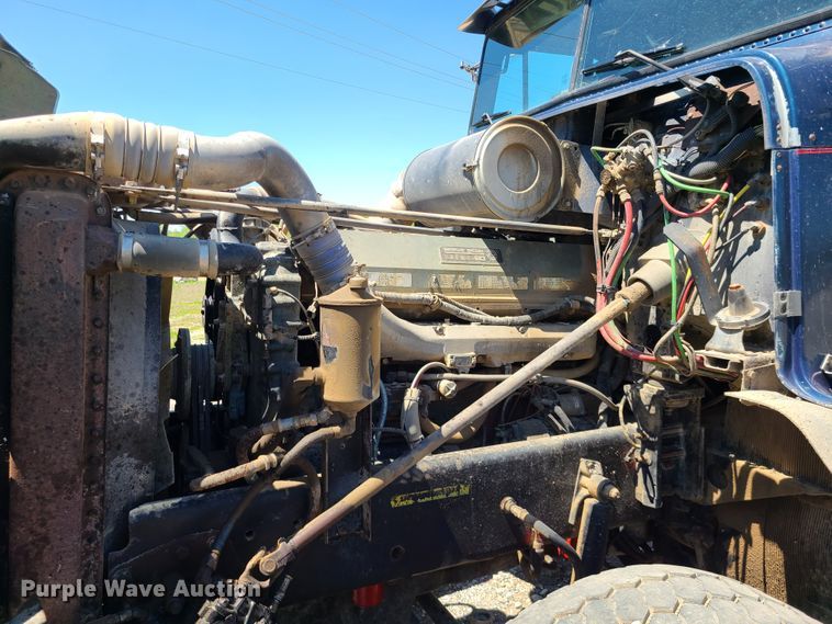 image for item DN5529 1994 Freightliner FLD120  dump truck