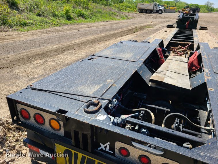 image for item DN5530 2016 XL Specialized XL110HDG  lowboy equipment trailer