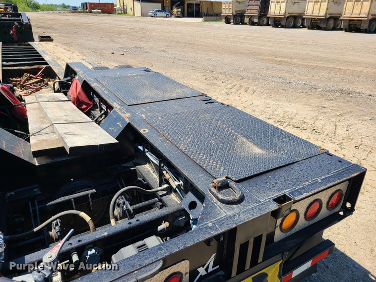 image for item DN5530 2016 XL Specialized XL110HDG  lowboy equipment trailer