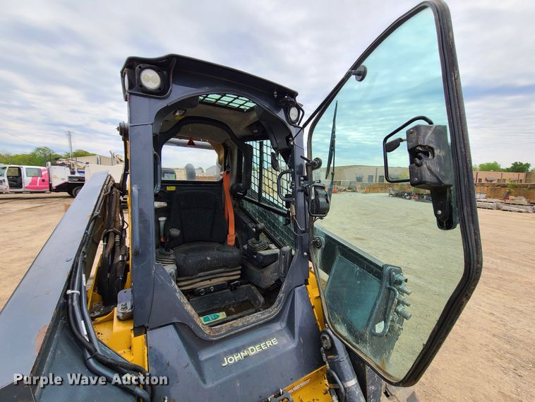 image for item DN5548 John Deere 331G  tracked skid steer loader