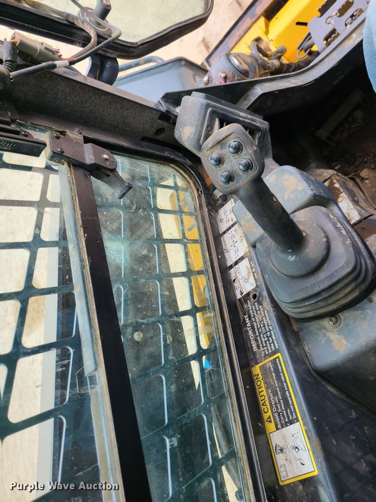 image for item DN5548 John Deere 331G  tracked skid steer loader