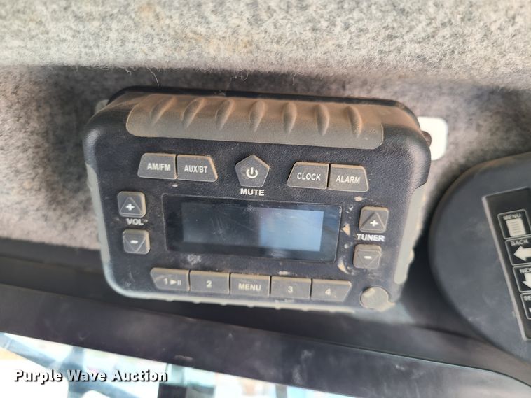 image for item DN5548 John Deere 331G  tracked skid steer loader