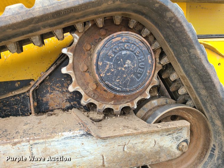 image for item DN5548 John Deere 331G  tracked skid steer loader