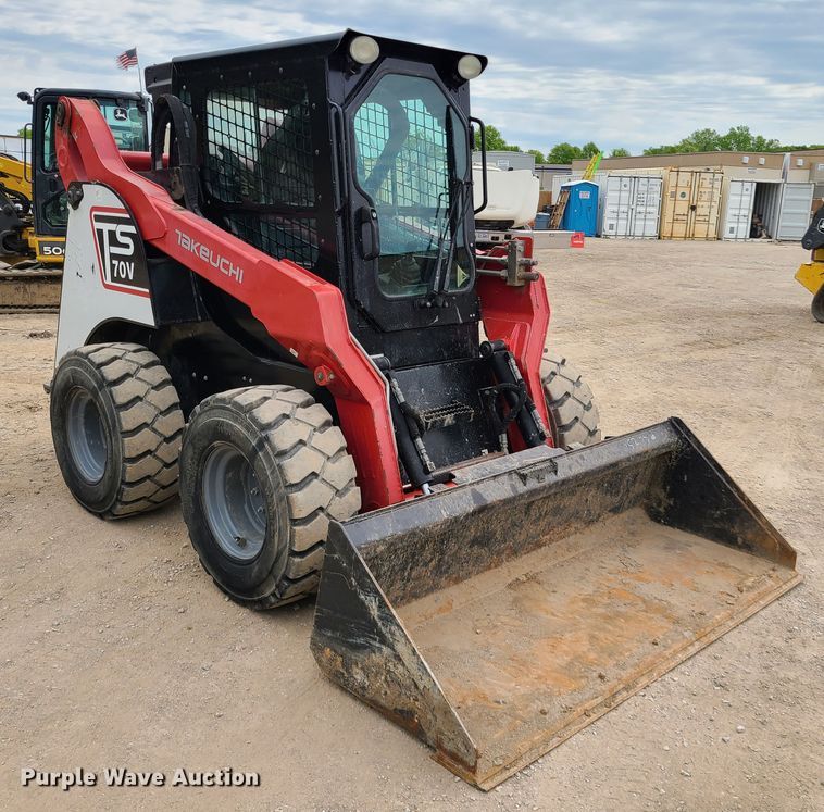 image for item DN5549 Takeuchi TS70V  skid steer loader
