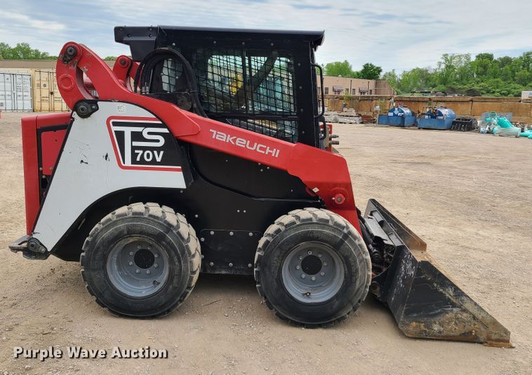 image for item DN5549 Takeuchi TS70V  skid steer loader