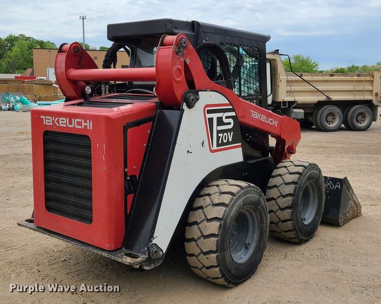 image for item DN5549 Takeuchi TS70V  skid steer loader