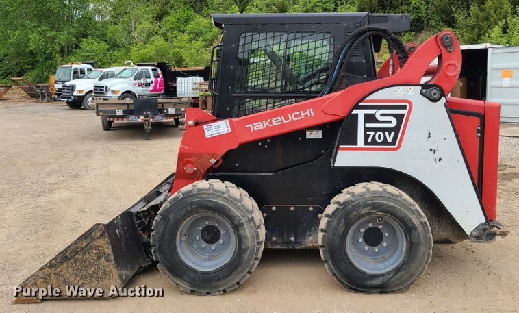 image for item DN5549 Takeuchi TS70V  skid steer loader