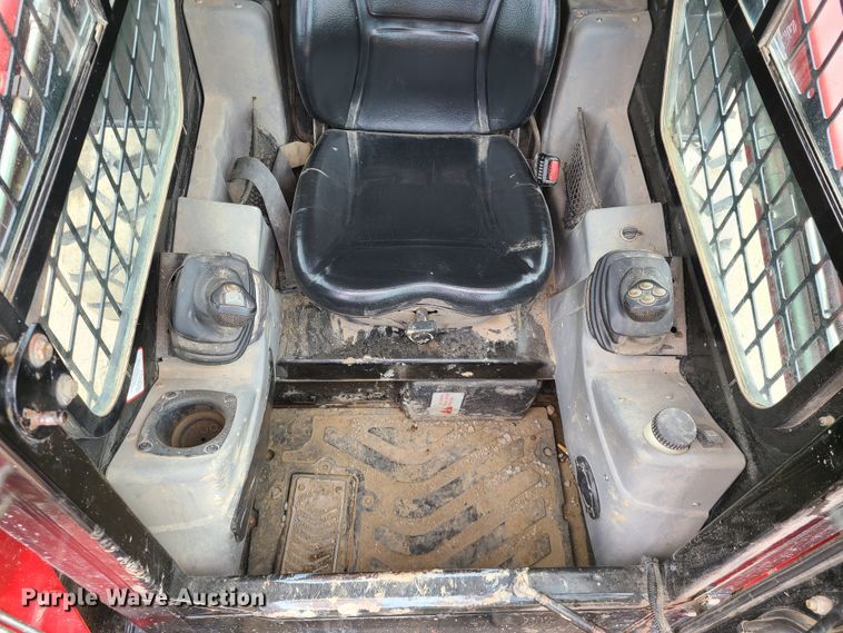 image for item DN5549 Takeuchi TS70V  skid steer loader