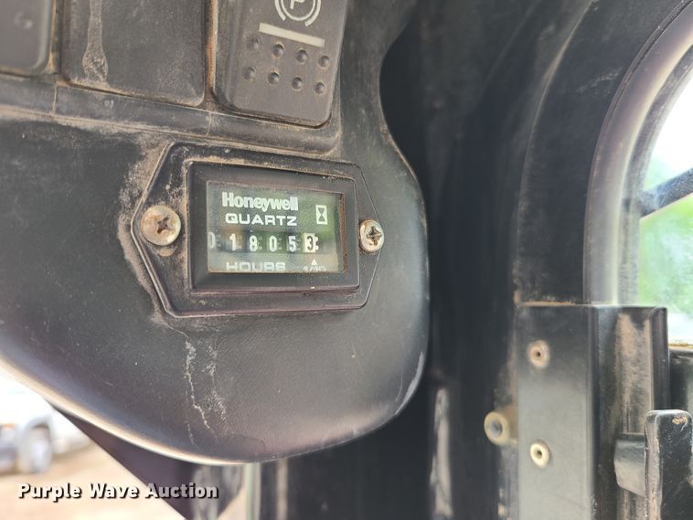 image for item DN5549 Takeuchi TS70V  skid steer loader