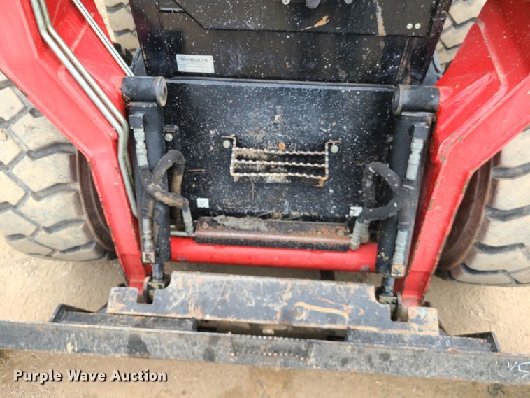 image for item DN5549 Takeuchi TS70V  skid steer loader