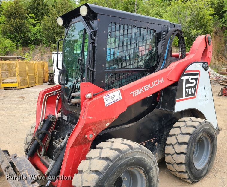 image for item DN5549 Takeuchi TS70V  skid steer loader