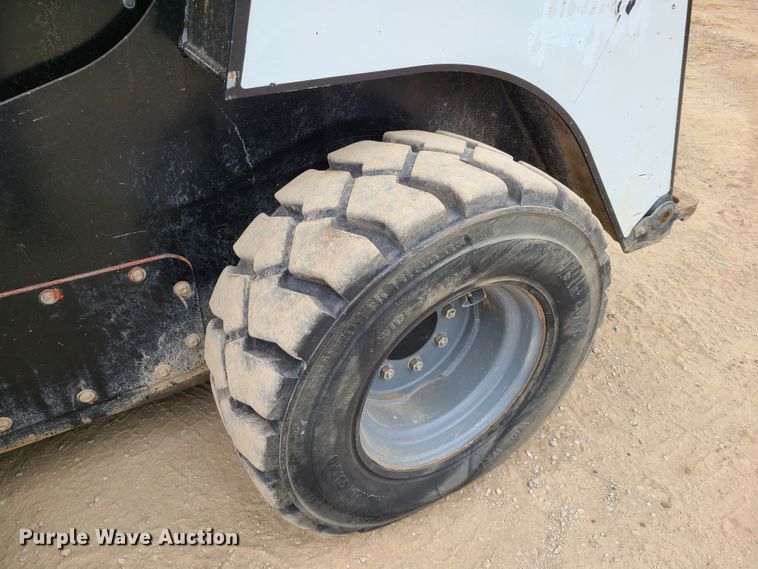 image for item DN5549 Takeuchi TS70V  skid steer loader