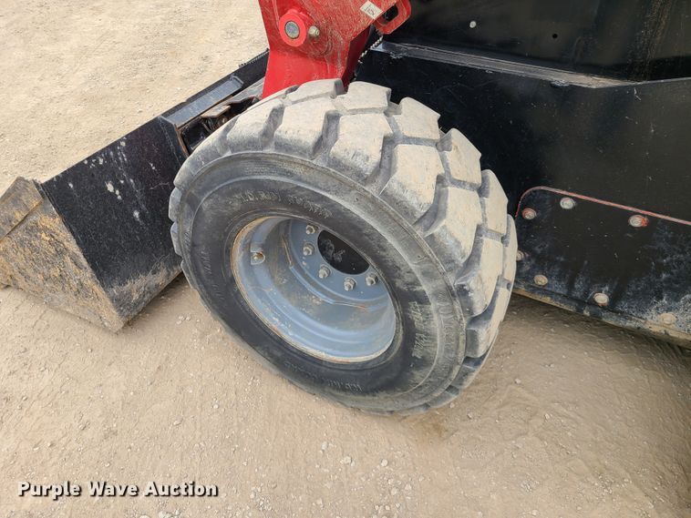 image for item DN5549 Takeuchi TS70V  skid steer loader