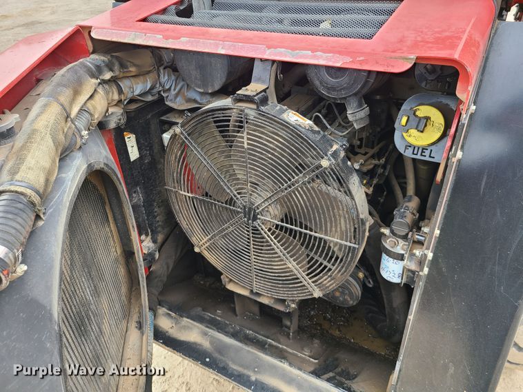 image for item DN5549 Takeuchi TS70V  skid steer loader