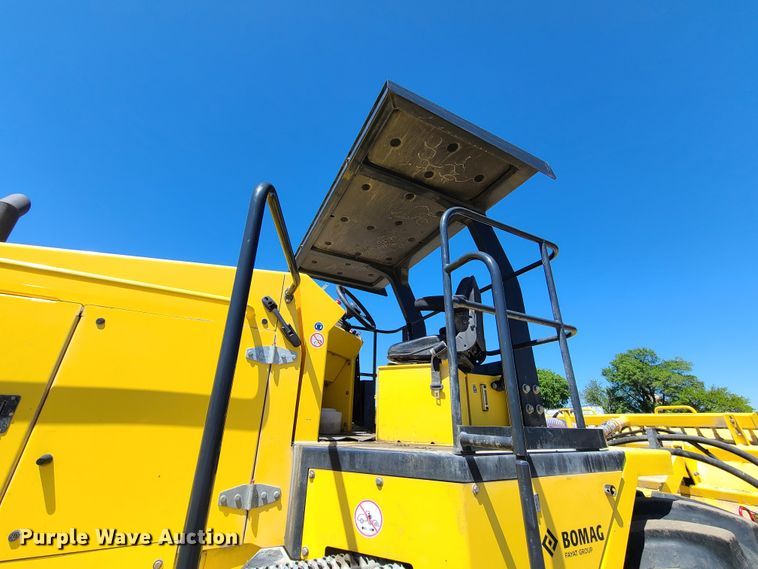 image for item DN5638 2017 Bomag MPH364R-2  recycler