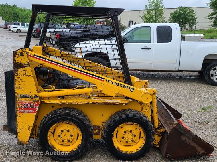 image for item DN5669 Mustang 320  skid steer loader