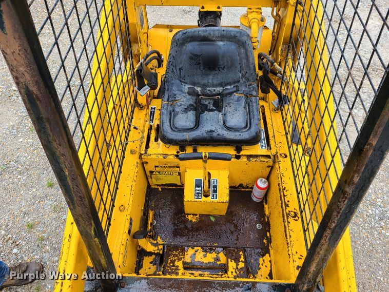 image for item DN5669 Mustang 320  skid steer loader
