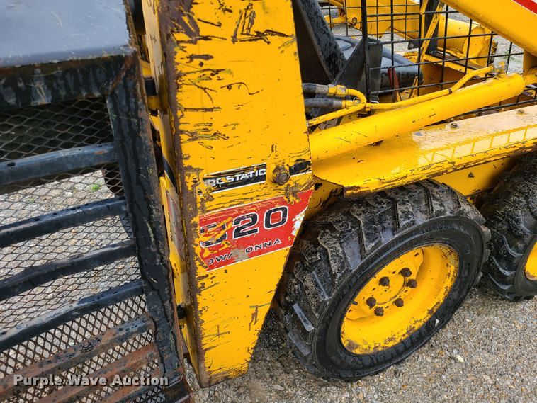 Mustang 320 skid steer loader in Sedalia, MO Item DN5669 sold