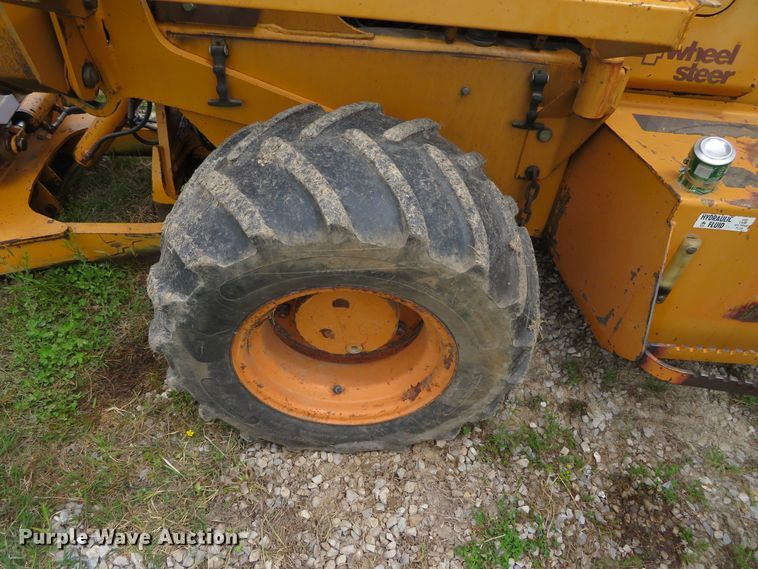 image for item DN5859 1995 Case 660  trencher