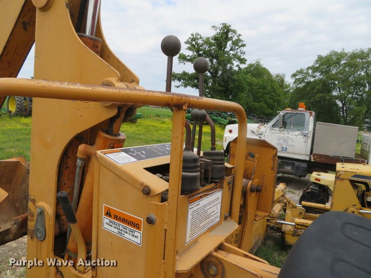 image for item DN5859 1995 Case 660  trencher