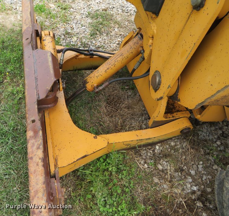 image for item DN5859 1995 Case 660  trencher