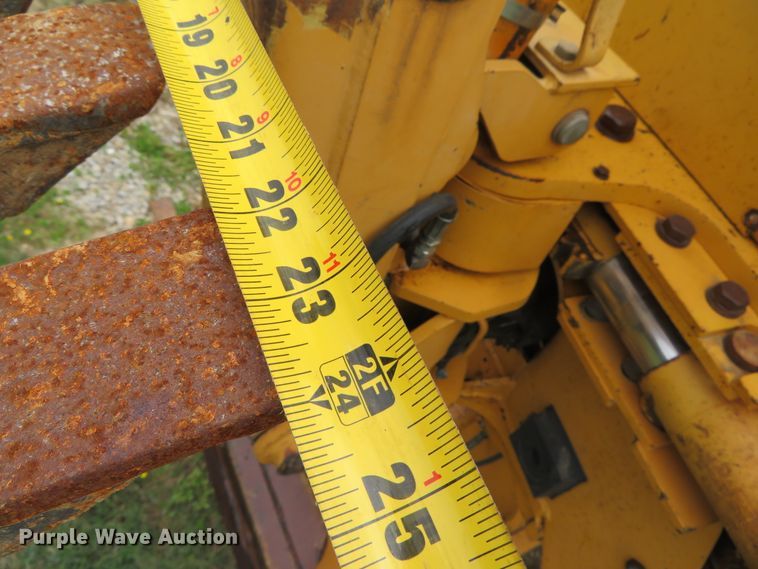 image for item DN5859 1995 Case 660  trencher