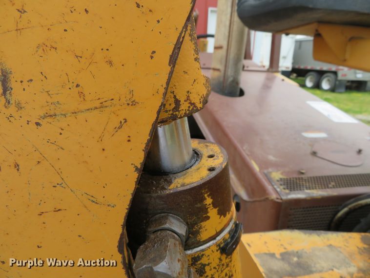 image for item DN5859 1995 Case 660  trencher