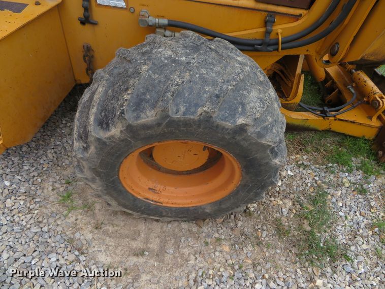 image for item DN5859 1995 Case 660  trencher