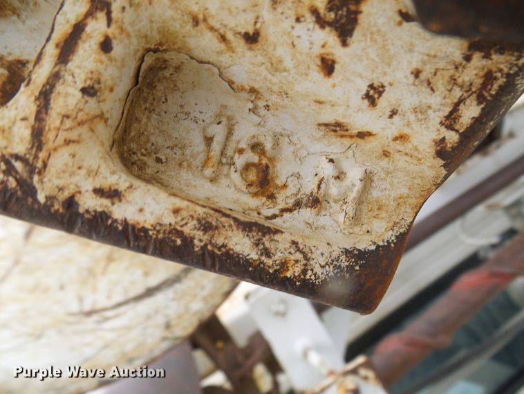 image for item DN6762 2005 Freightliner Business Class M2  digger derrick truck