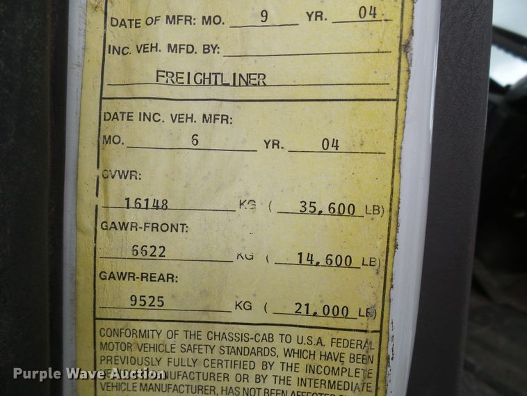 image for item DN6762 2005 Freightliner Business Class M2  digger derrick truck