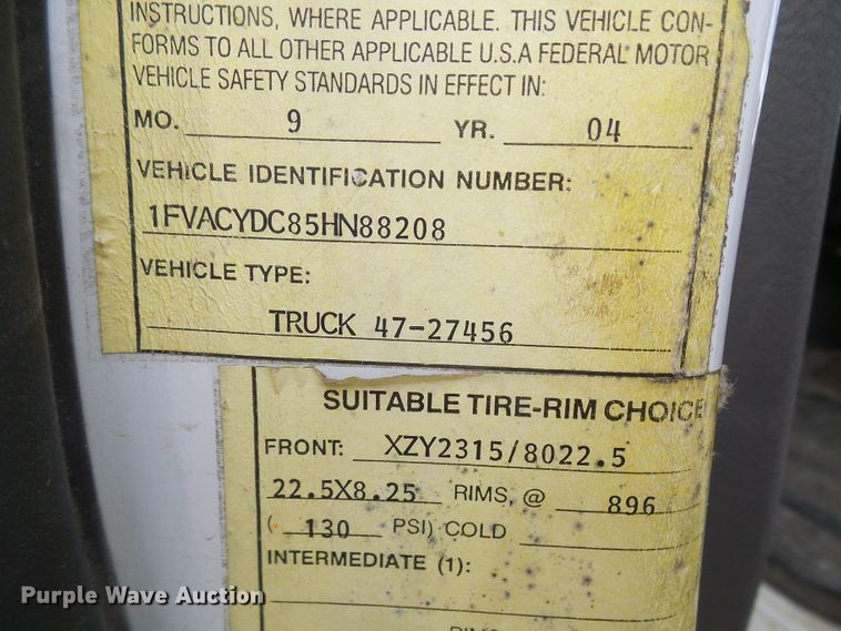 image for item DN6762 2005 Freightliner Business Class M2  digger derrick truck