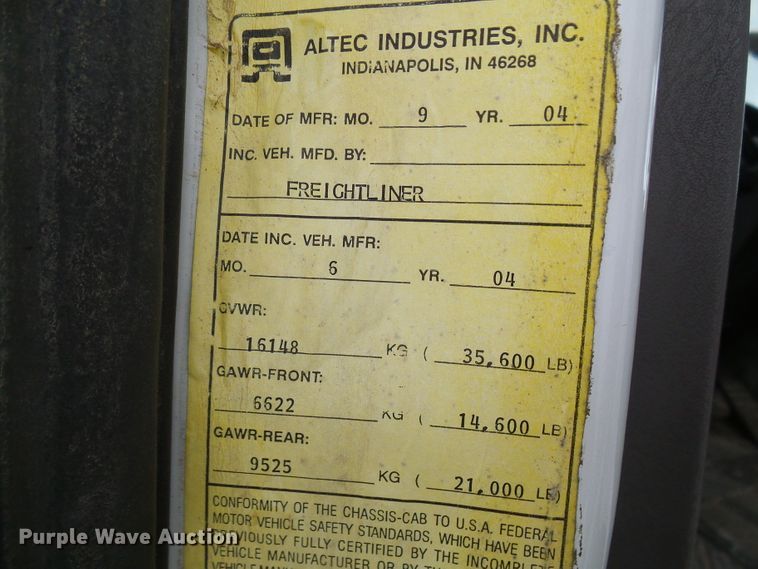 image for item DN6762 2005 Freightliner Business Class M2  digger derrick truck